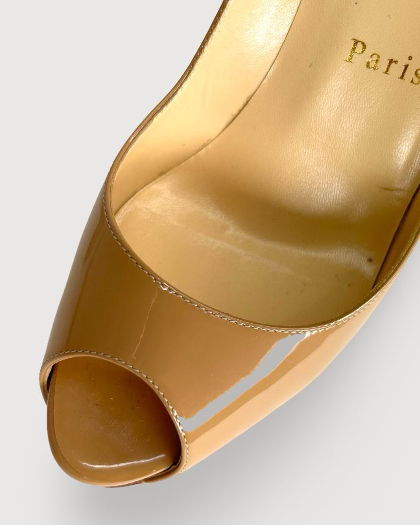 Nude Christian Louboutin Shoes, 38