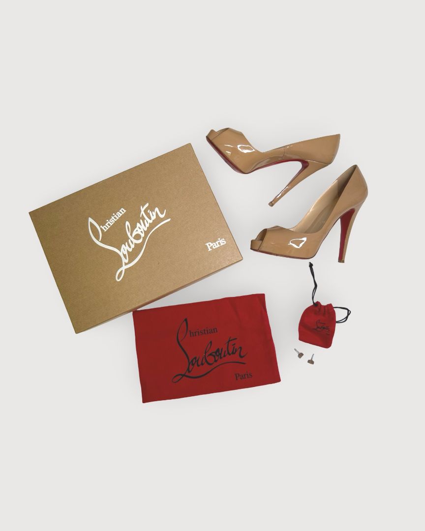 Nude Christian Louboutin Shoes, 38