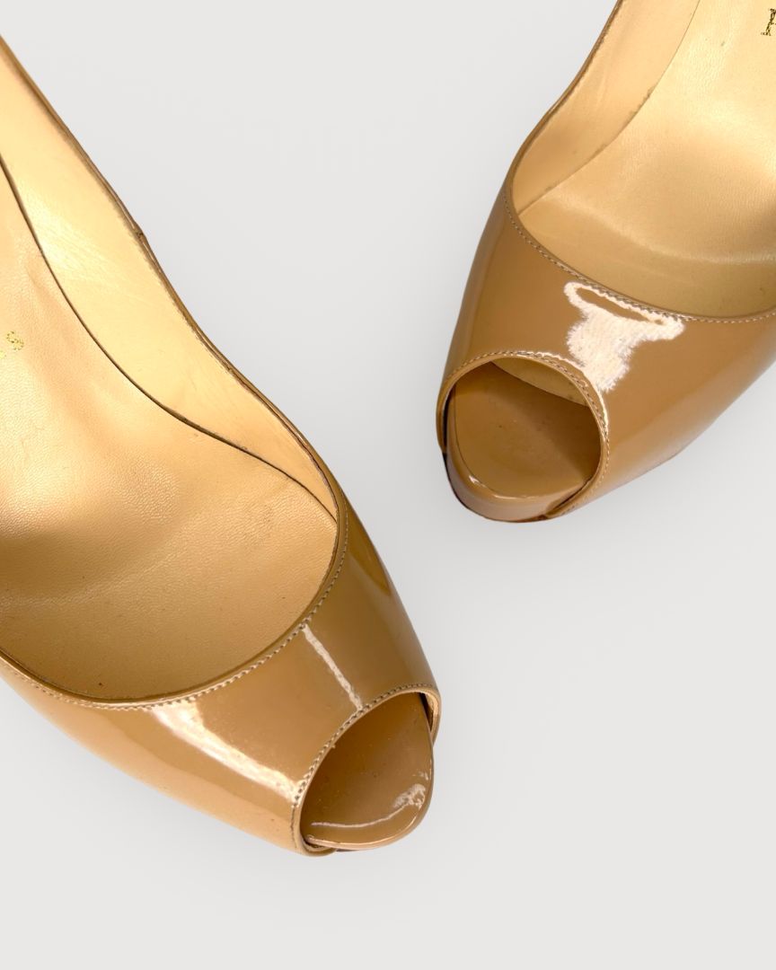 Nude Christian Louboutin Shoes, 38