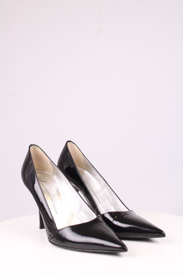 Giuseppe Zanotti Patent Leather Pointed Toe Heels Black 39