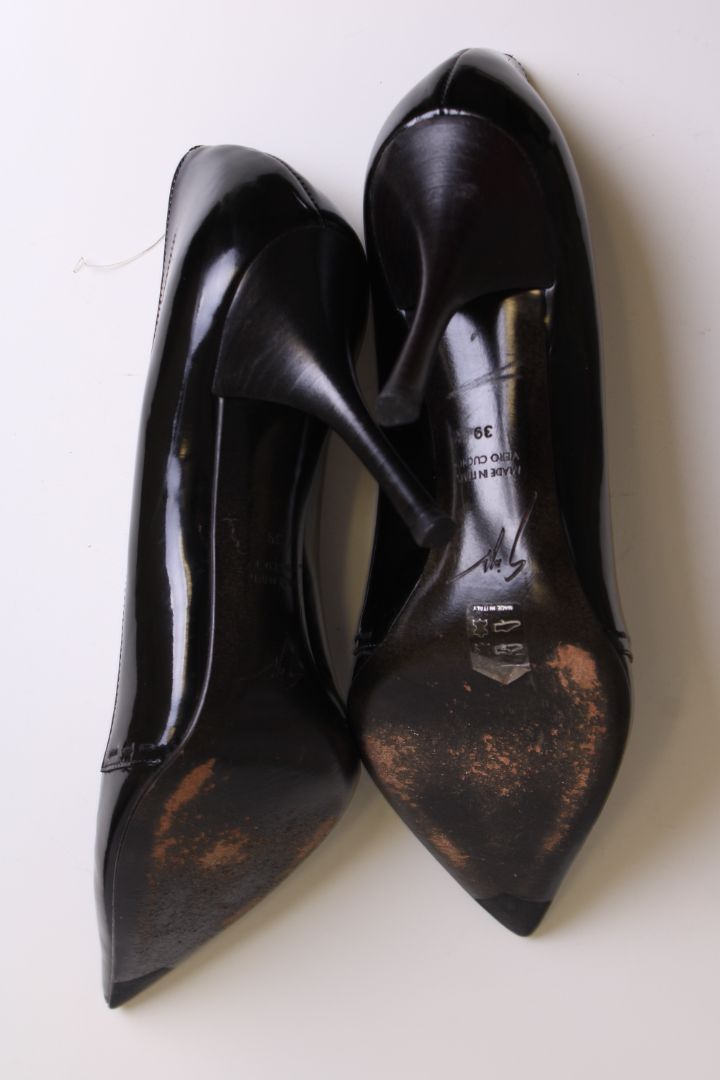 Giuseppe Zanotti Patent Leather Pointed Toe Heels Black 39