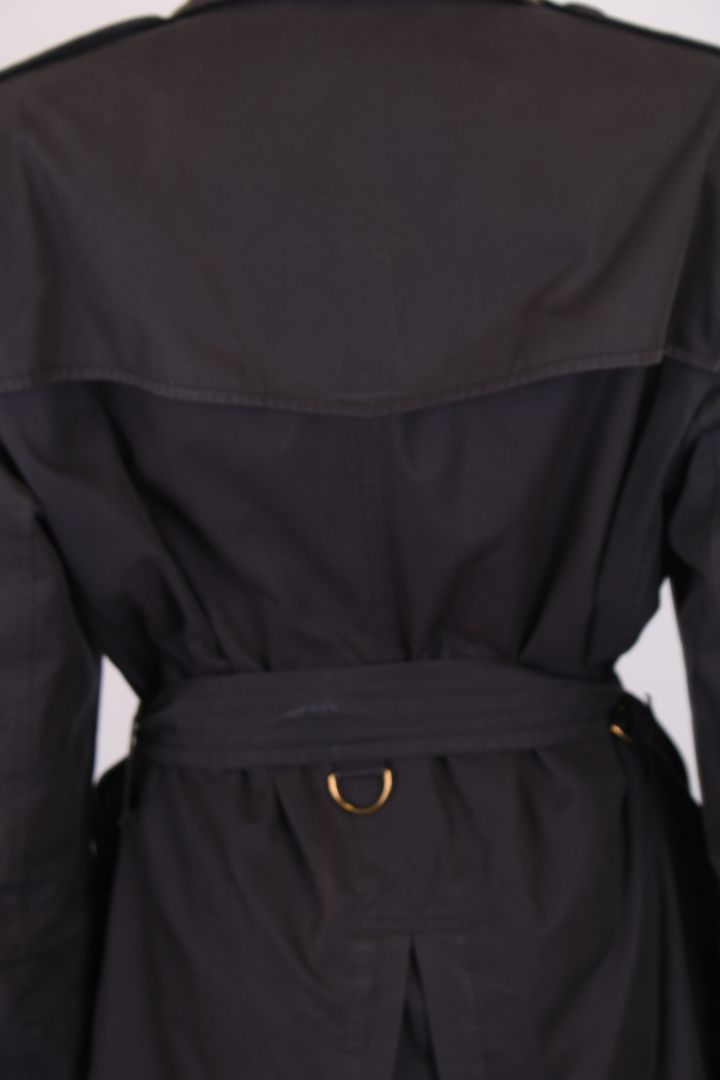 Burberry Kensington Medium Trench Coat Black M