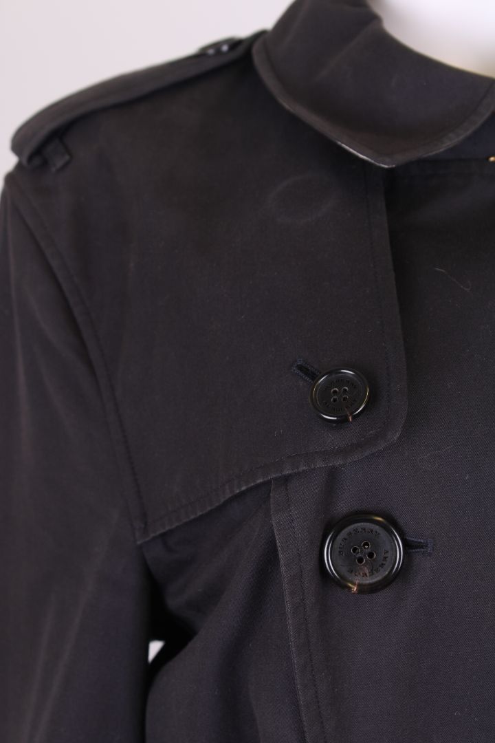 Burberry Kensington Medium Trench Coat Black M