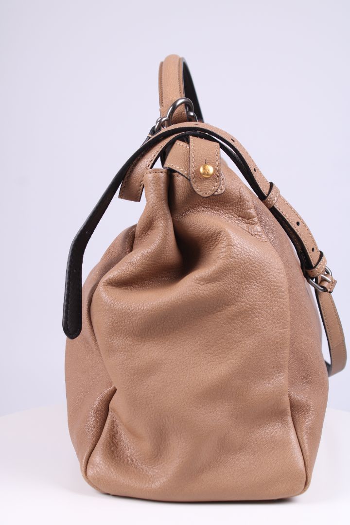 Fendi Peekaboo Tote Bag Beige