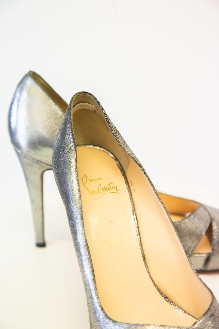 Christian Louboutin Paris Heels 39