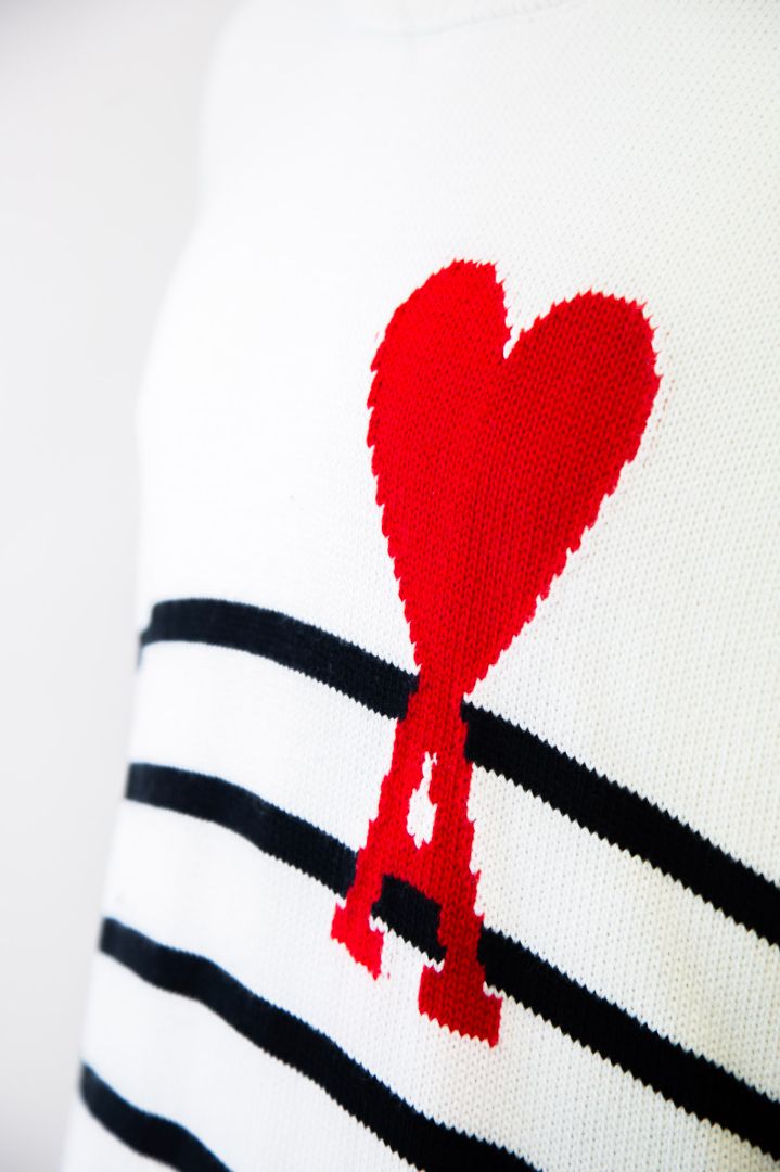 Ami Stripe Heart Jumper White/ Black XL