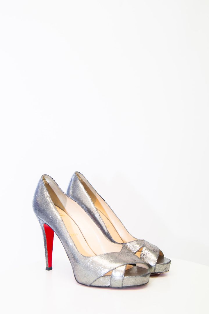 Christian Louboutin Paris Heels 39