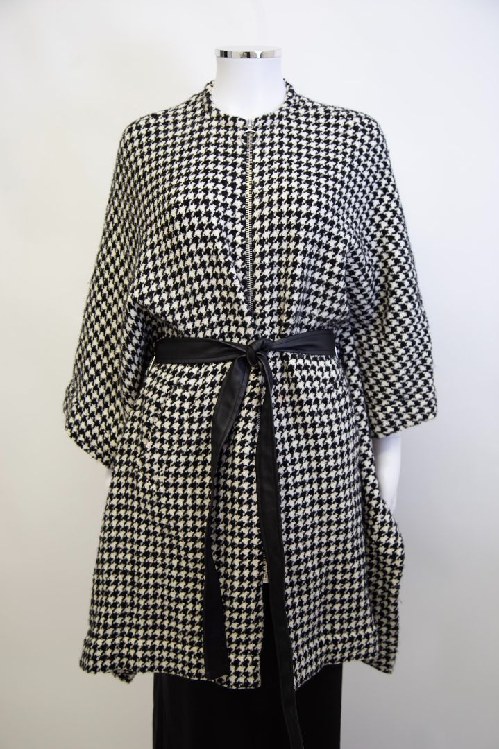 Maje Houndstooth Belted Cape Cream/ Black O/S
