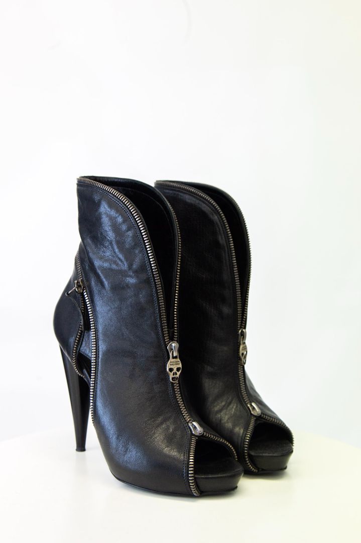 Alexander McQueen Zip Peep Toe Ankle Boots Black 38