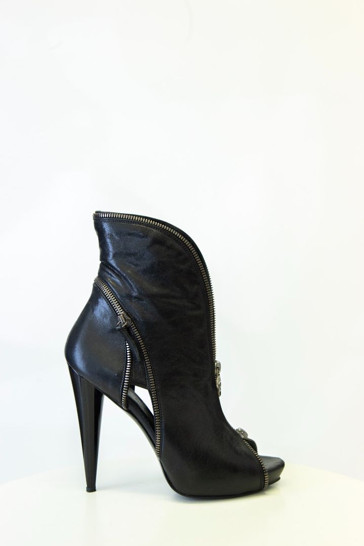 Alexander McQueen Zip Peep Toe Ankle Boots Black 38