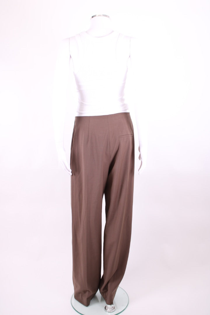 Low Classic Pleated Front Trousers Khaki M