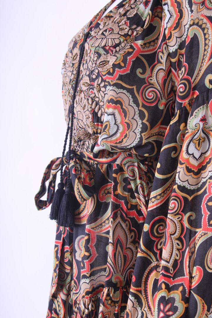 Miss June Dress long sleeved Black patterned One Size