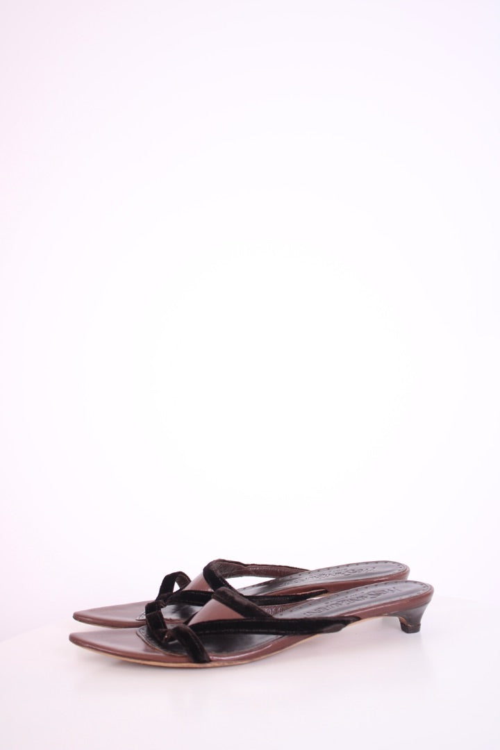 Yves Saint Laurent Kitten Heels Brown 37