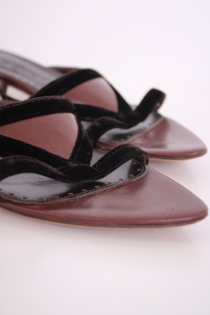 Yves Saint Laurent Kitten Heels Brown 37