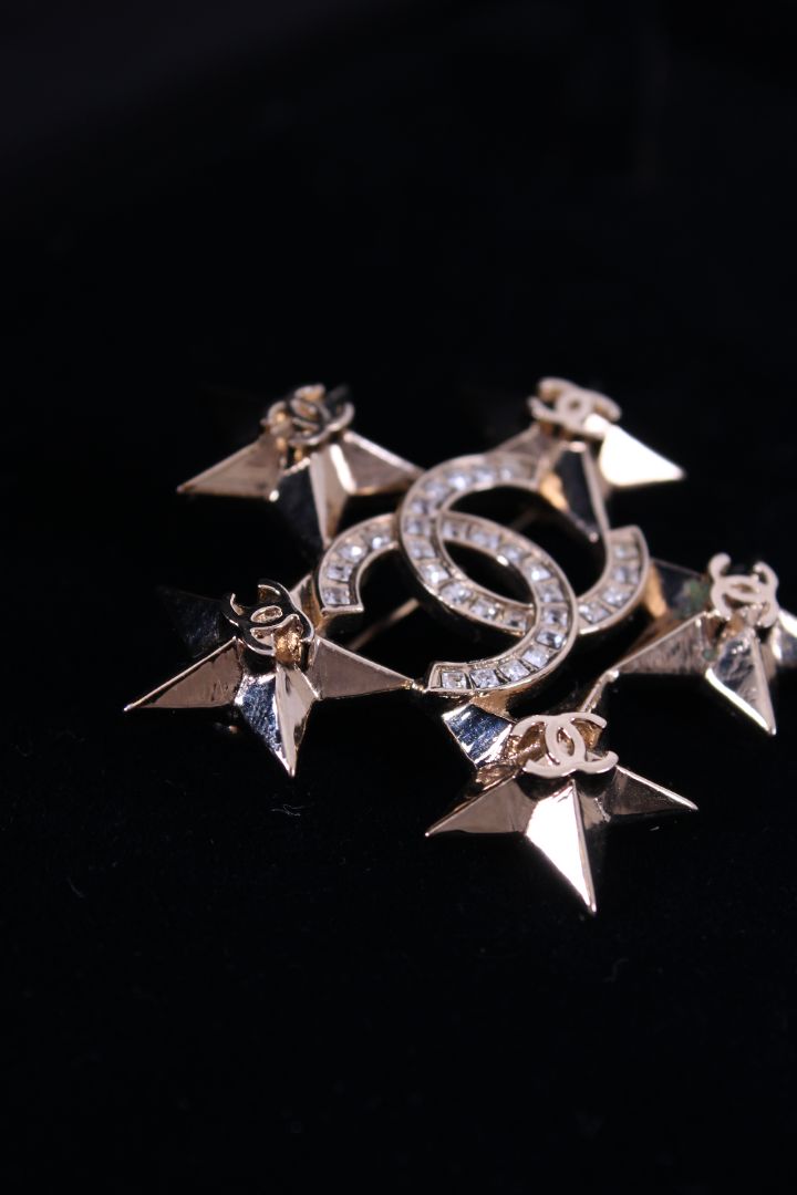 Chanel Crystal Star Brooch Gold