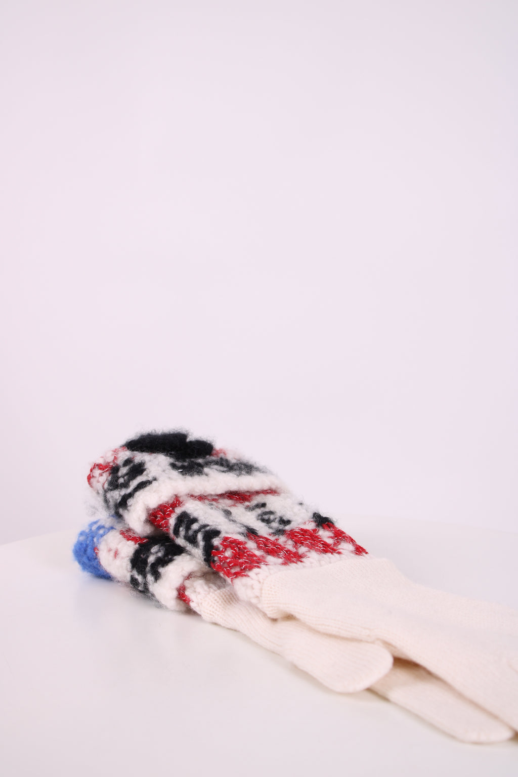 Chanel CC Gloves Cream/ Blue