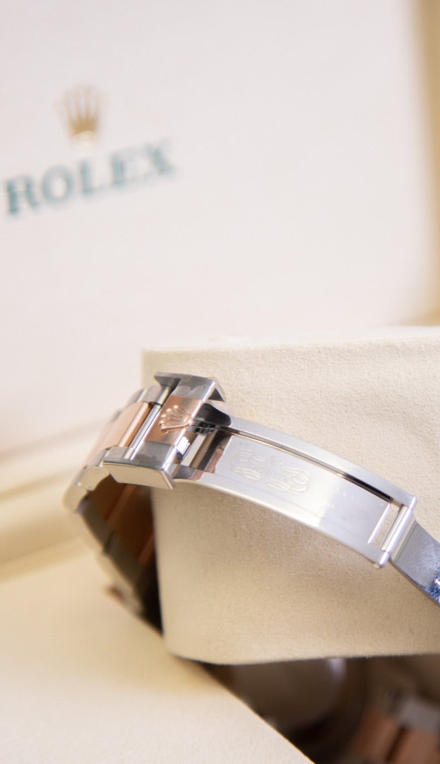 Rolex Yacht-Master 40 Rose Gold/ Black Dial 40mm