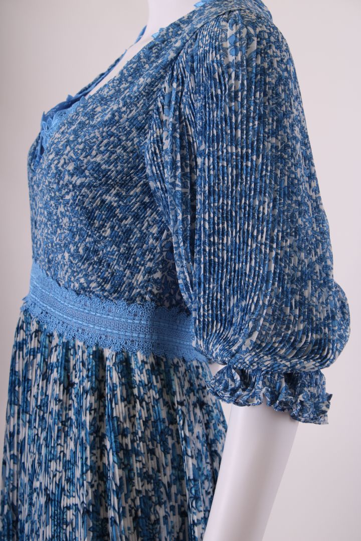 Alice & Olivia Pleated Floral Dress Blue 0