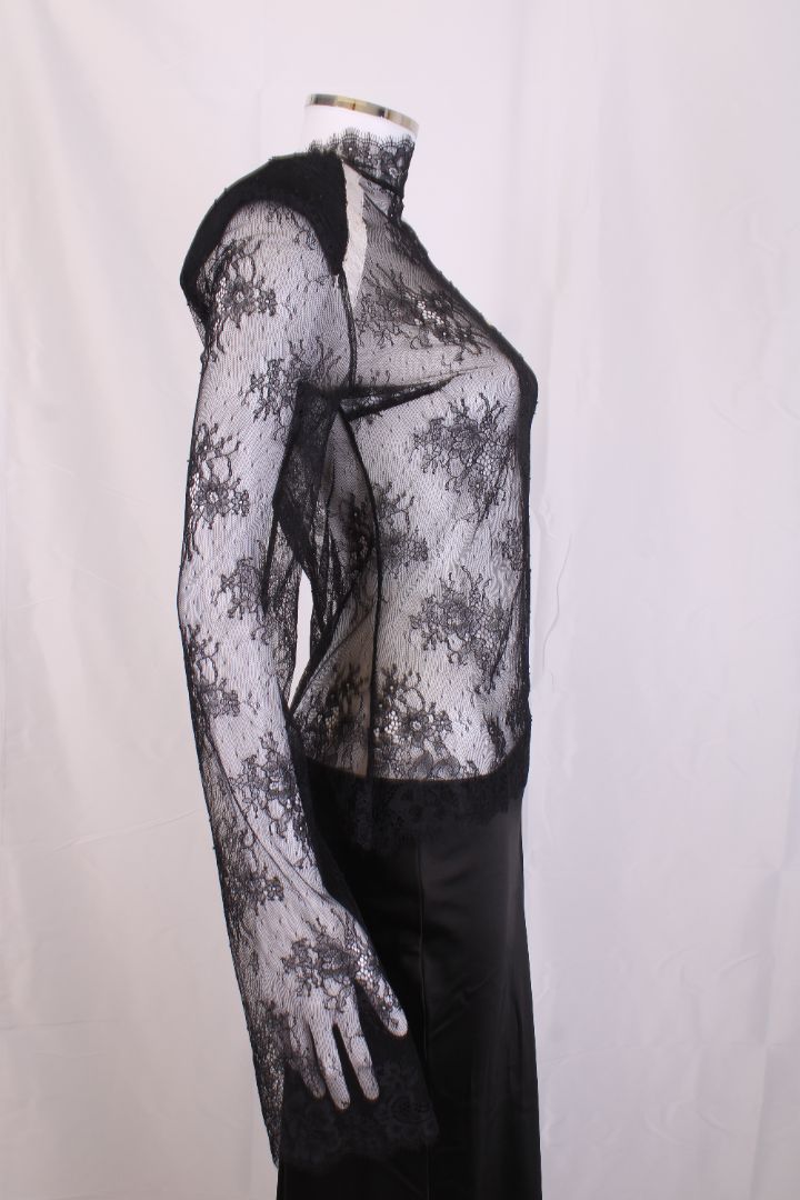 Off White L/S Sheer Lace Top Black/ White S