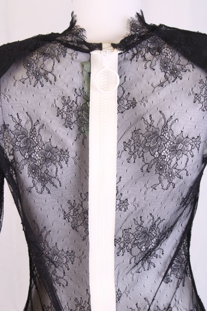 Off White L/S Sheer Lace Top Black/ White S