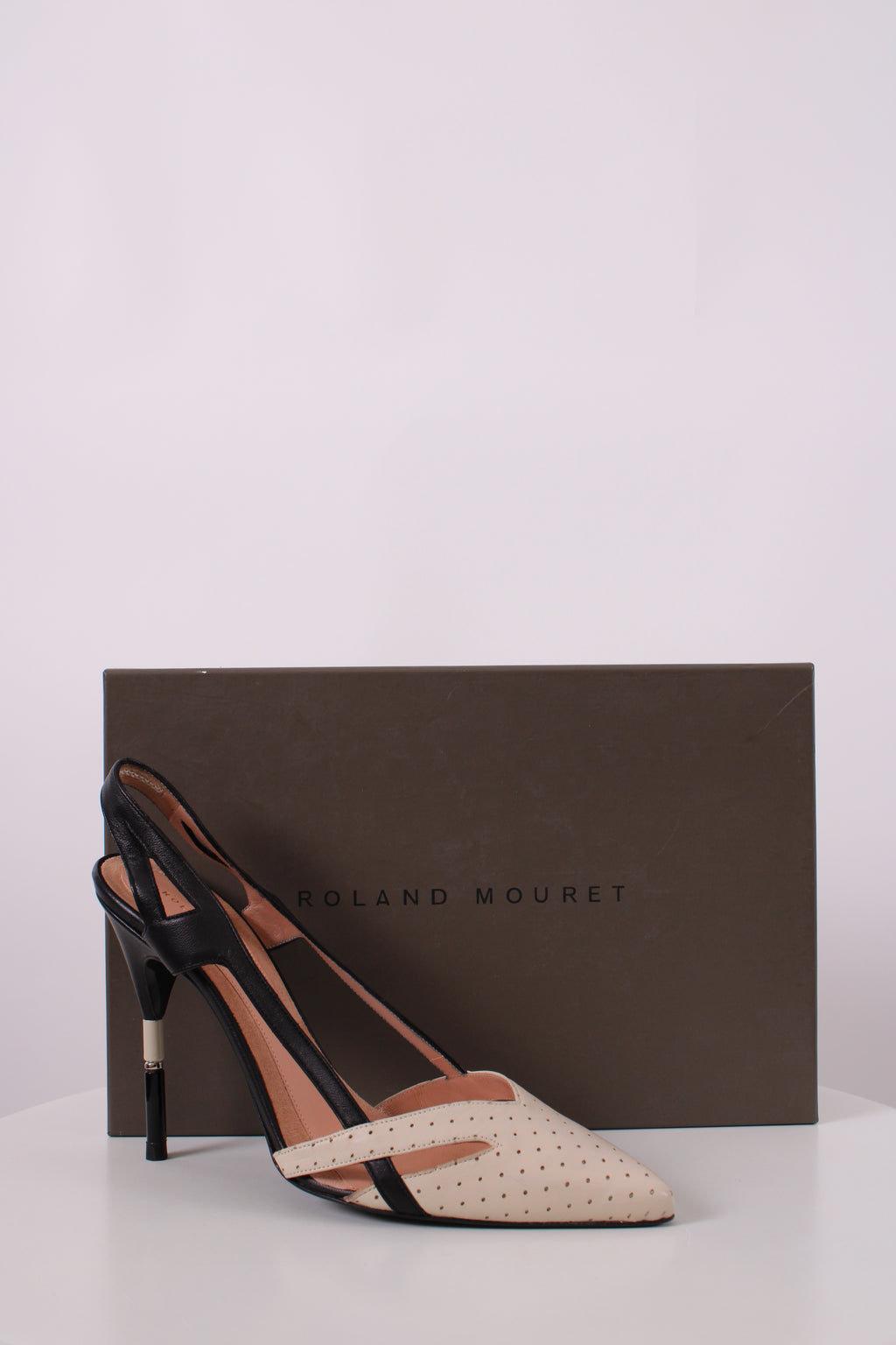 Roland Mouret Slingback Heels Black/ Cream 40