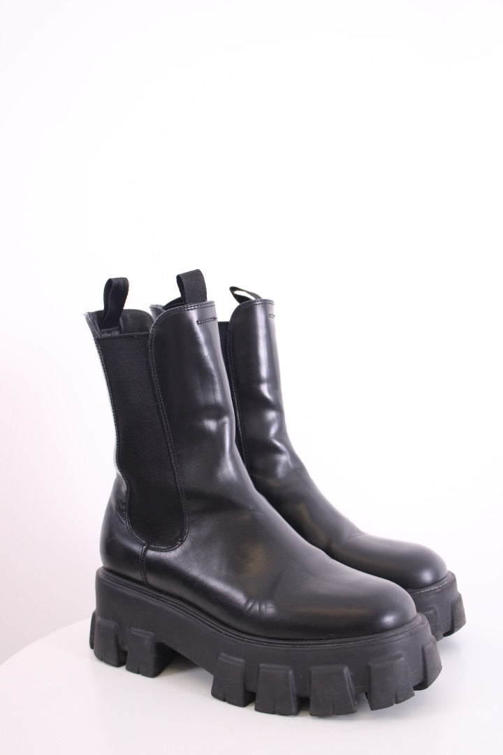 Prada Chunky Ankle Boots Black 36.5