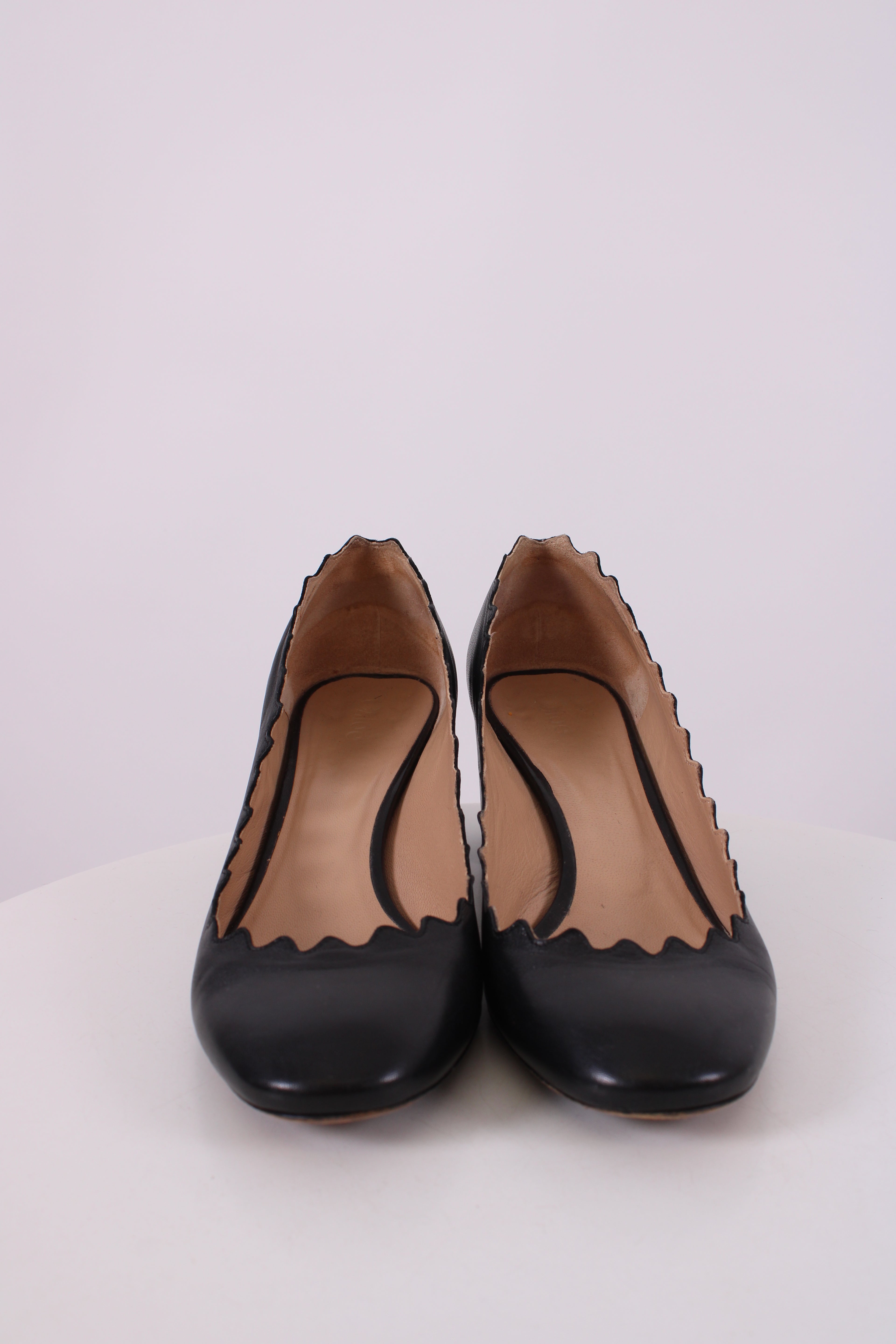 Chloe Scalloped Edge Heels Black 37.5