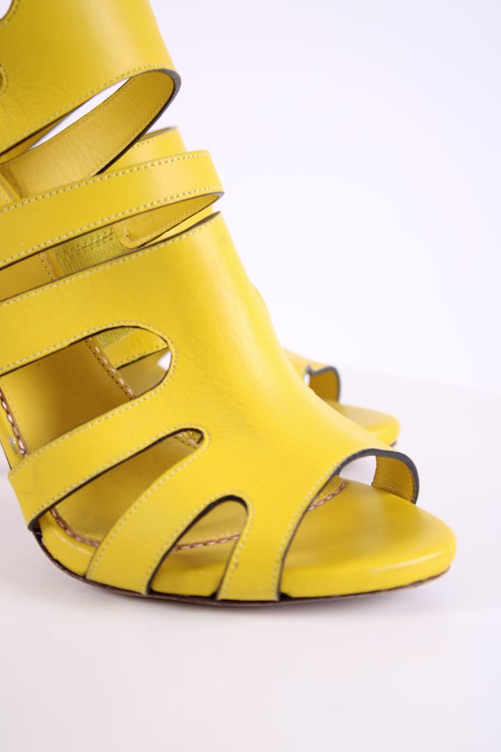 Le Silla Strappy ankle high heels Yellow 38