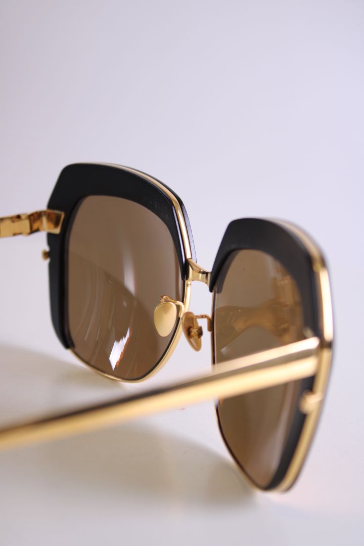 Linda Farrow Sunglasses Black/gold