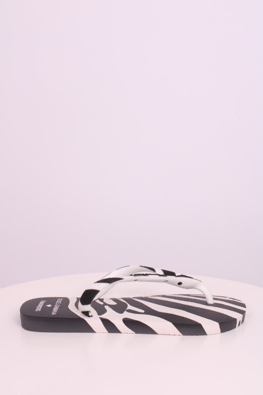 Havaianas X Dolce & Gabbana Flip Flop Sandals Zebra Print 39