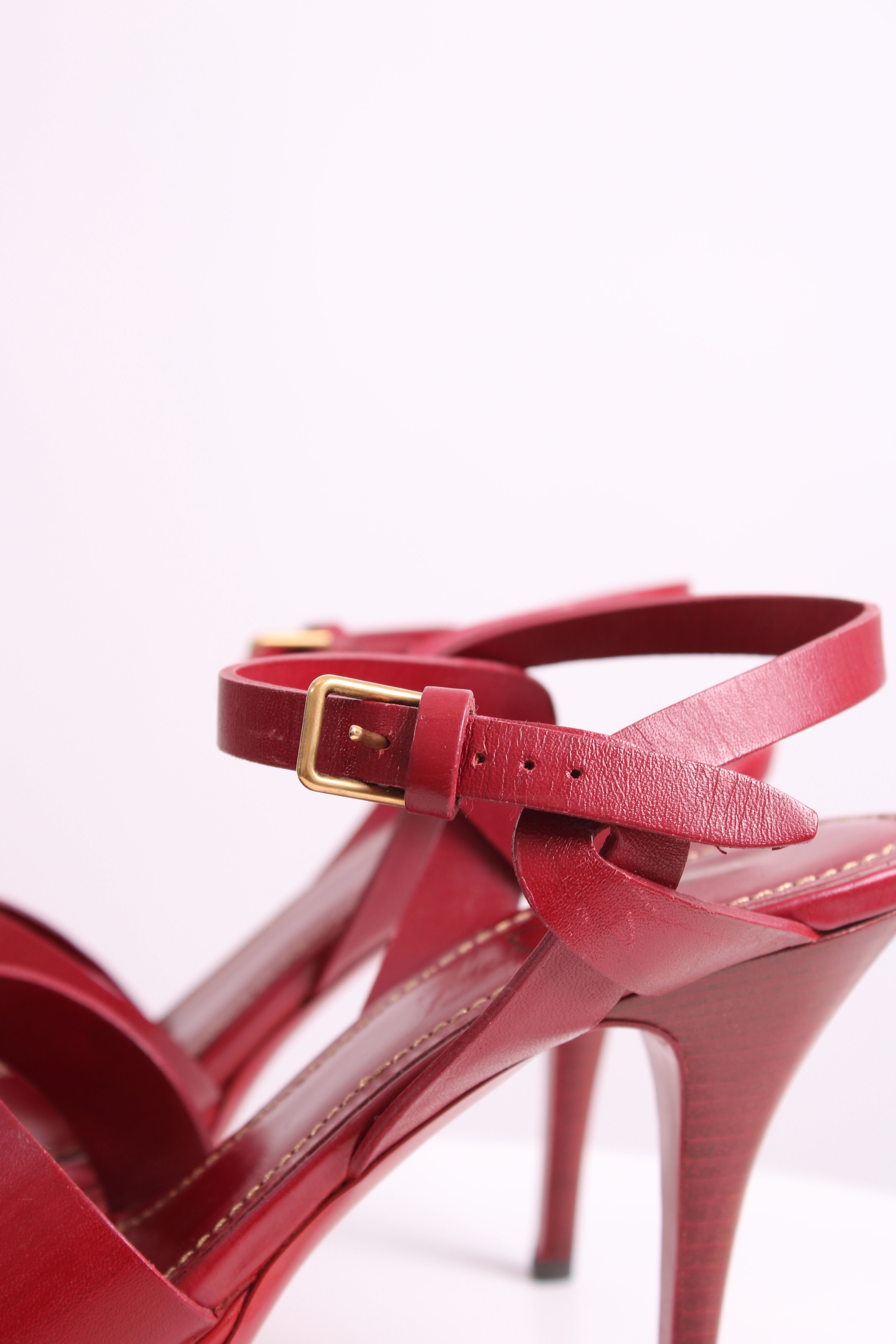 Yves Saint Laurent Tribute 75 Heels Red 38
