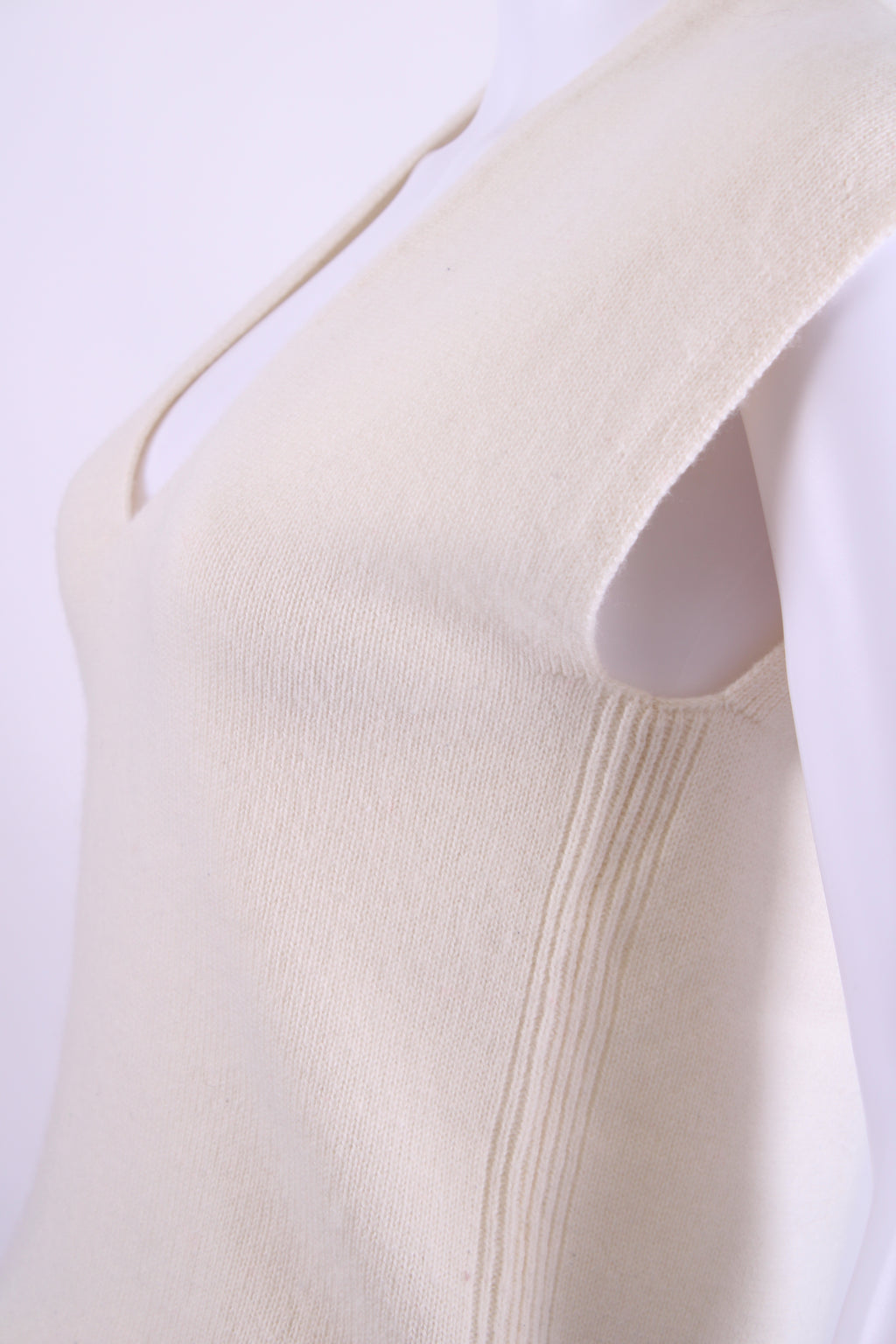 ME+EM S/S V Neck Jumper Cream M