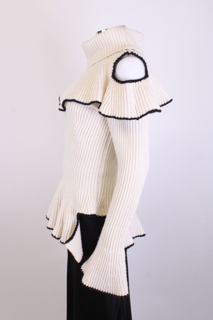 Alexander McQueen L/S Cold Shoulder Ribbed Jumper Cream/ Black L