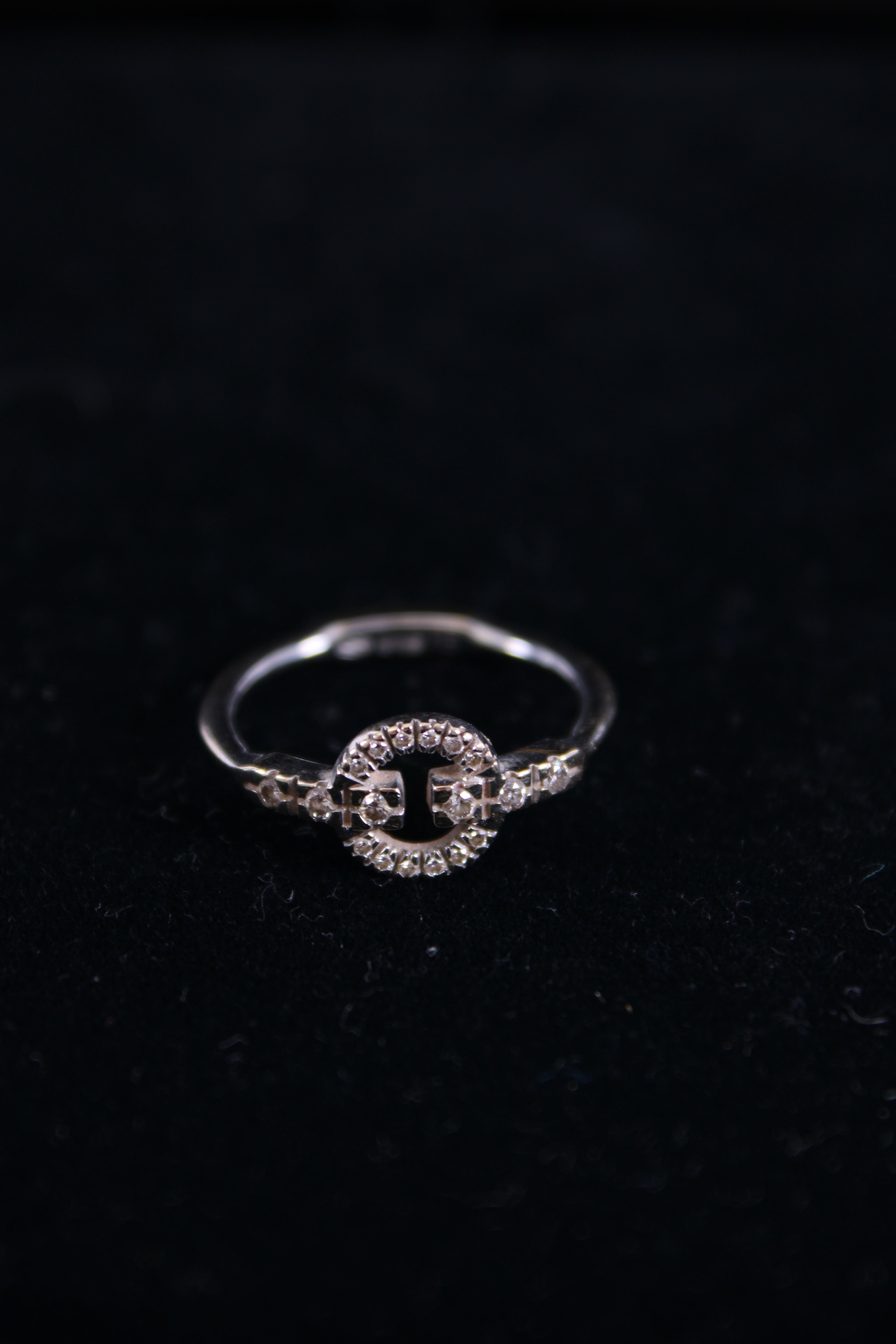 Gucci 18ct White Gold & Diamond Double G Ring 18ct White Gold 15