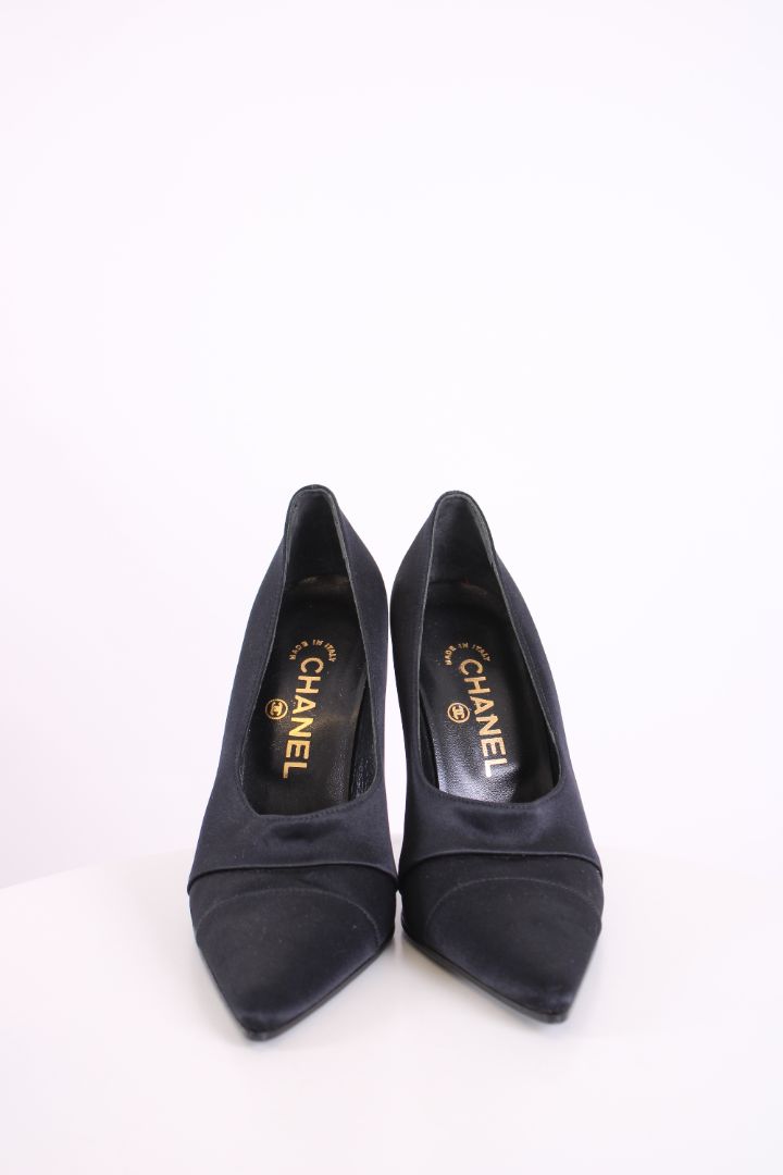 Chanel Court Heels Black 37