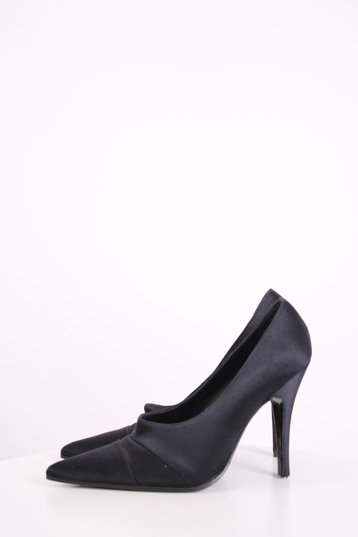Chanel Court Heels Black 37