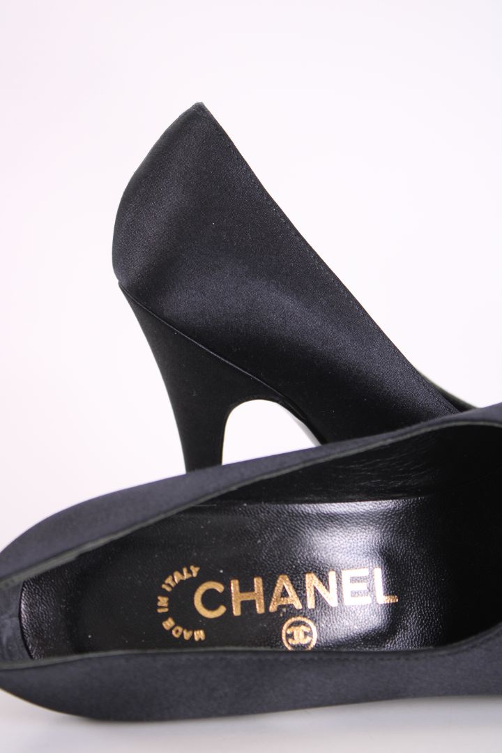 Chanel Court Heels Black 37