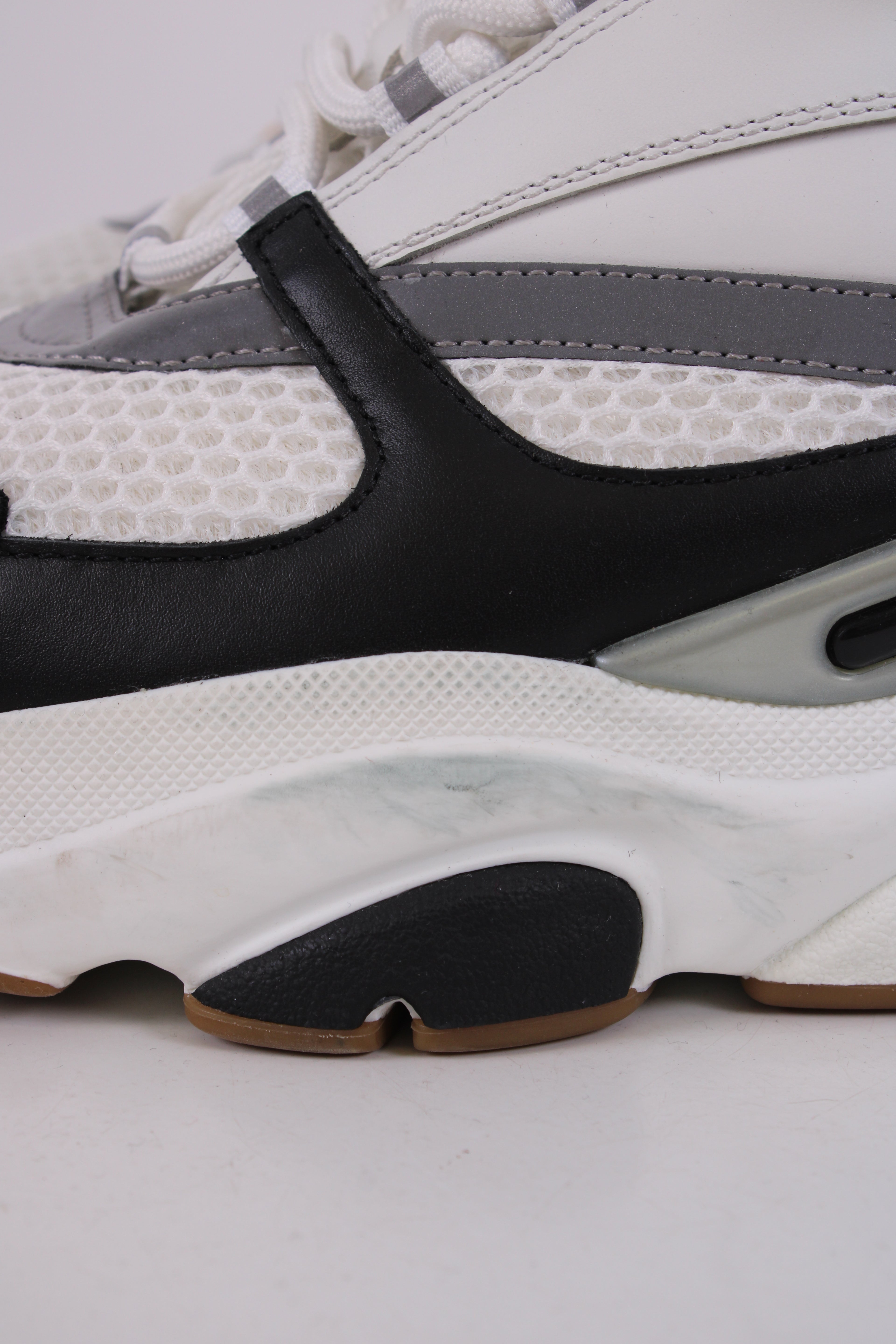 Dior B22 Trainers White/ Blue 10