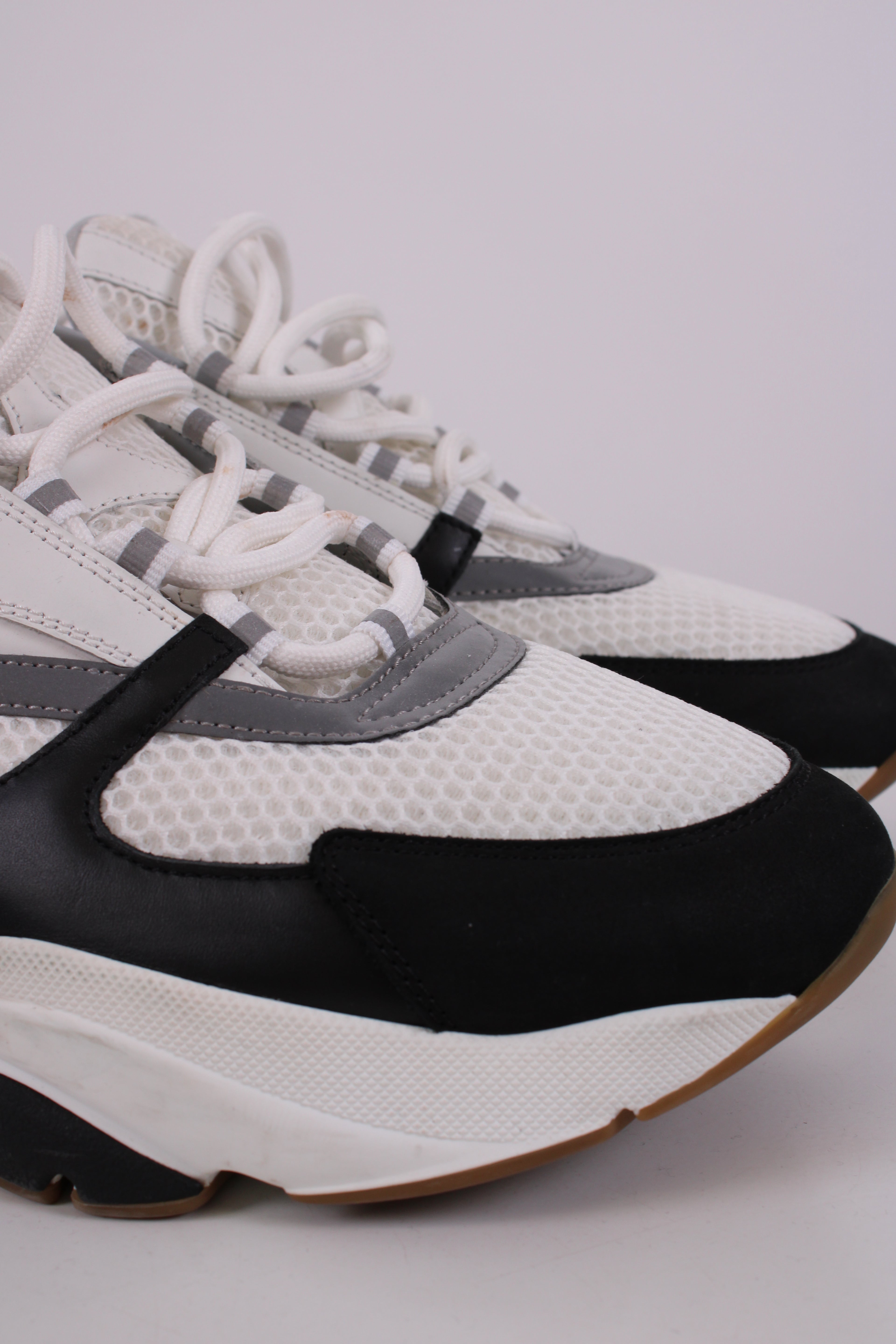 Dior B22 Trainers White/ Blue 10
