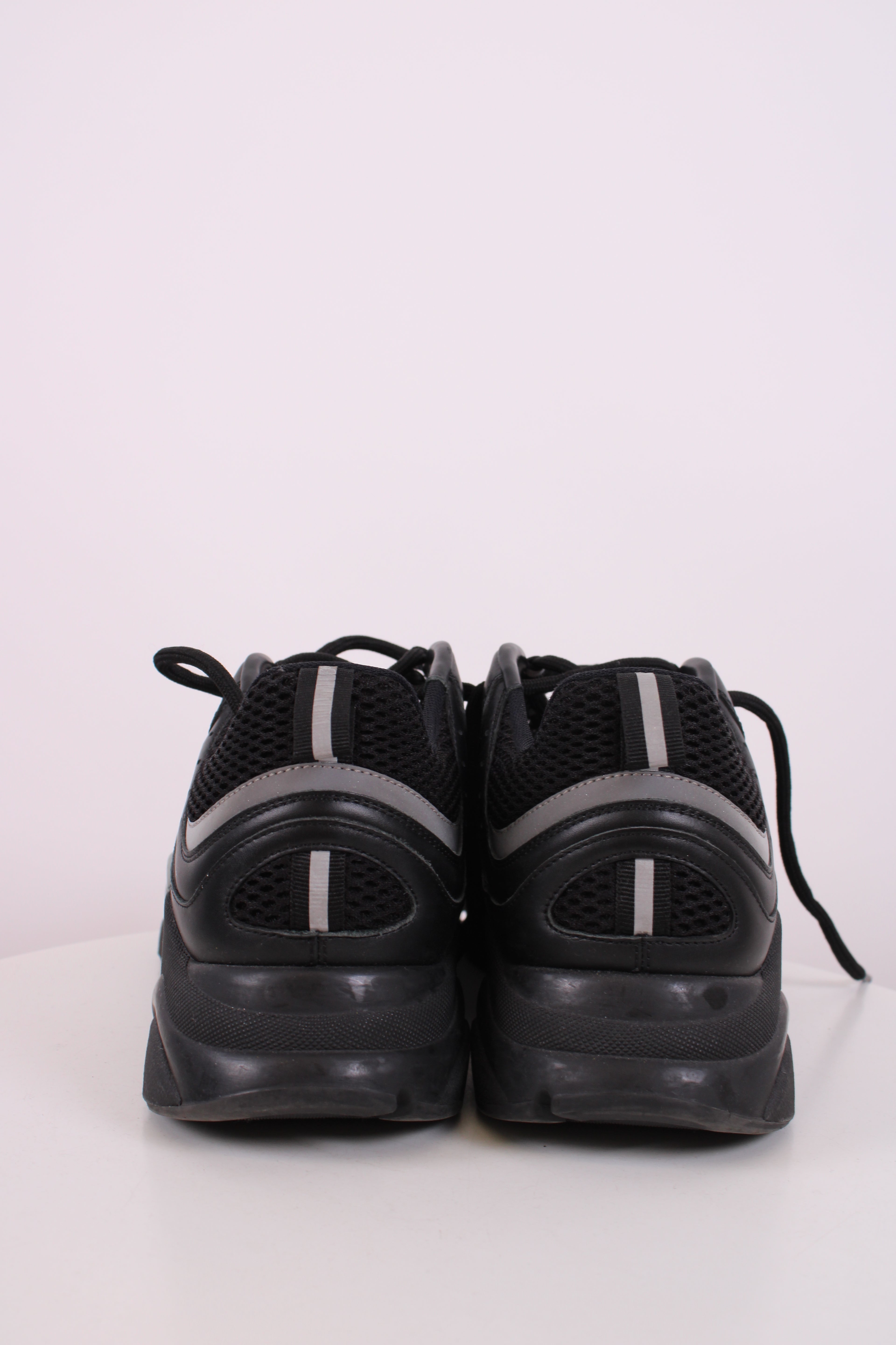 Dior B22 Mesh Trainers Black/ Grey 10