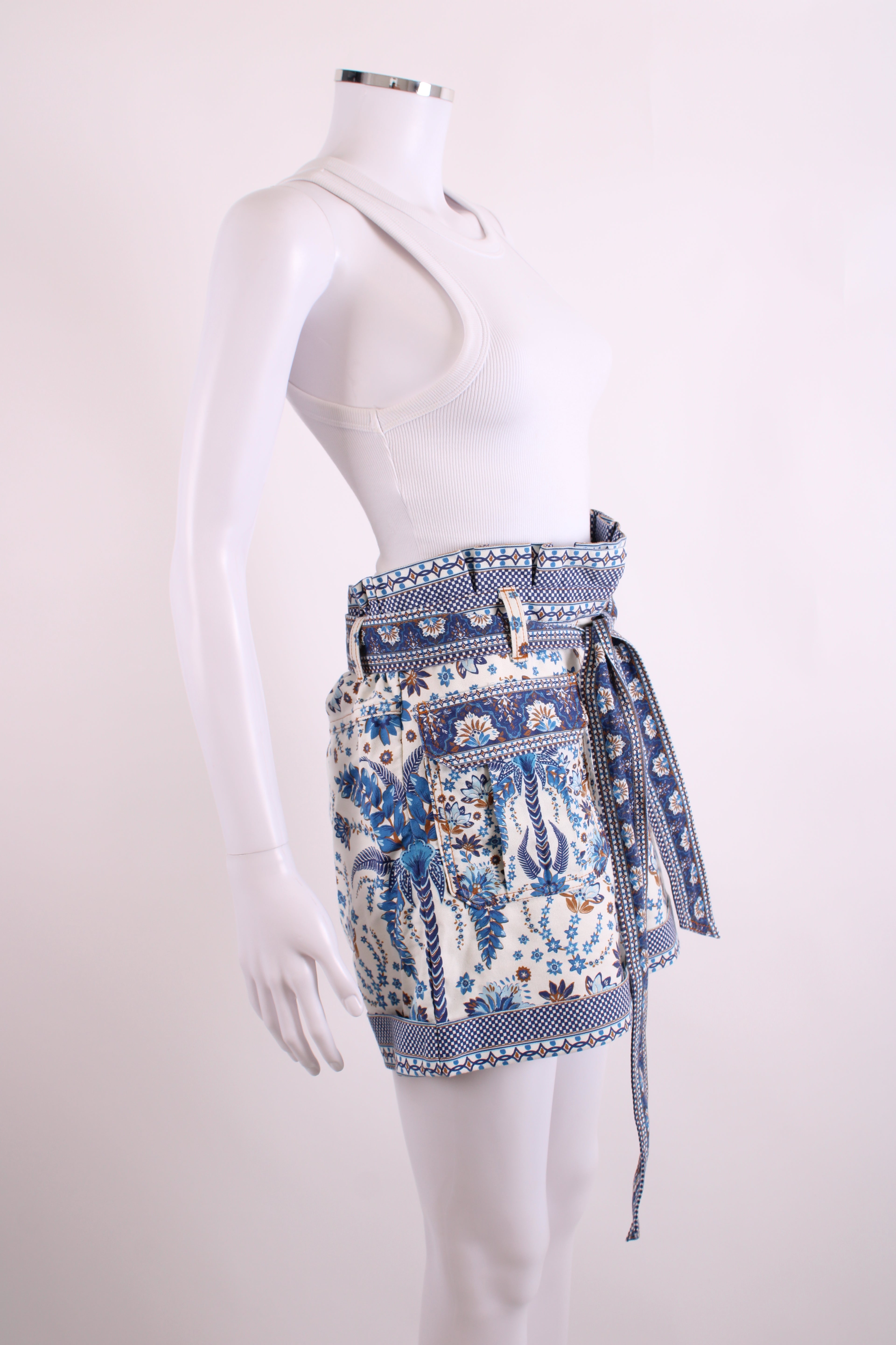 Farm Rio Floral Print Shorts Navy/ White 26W