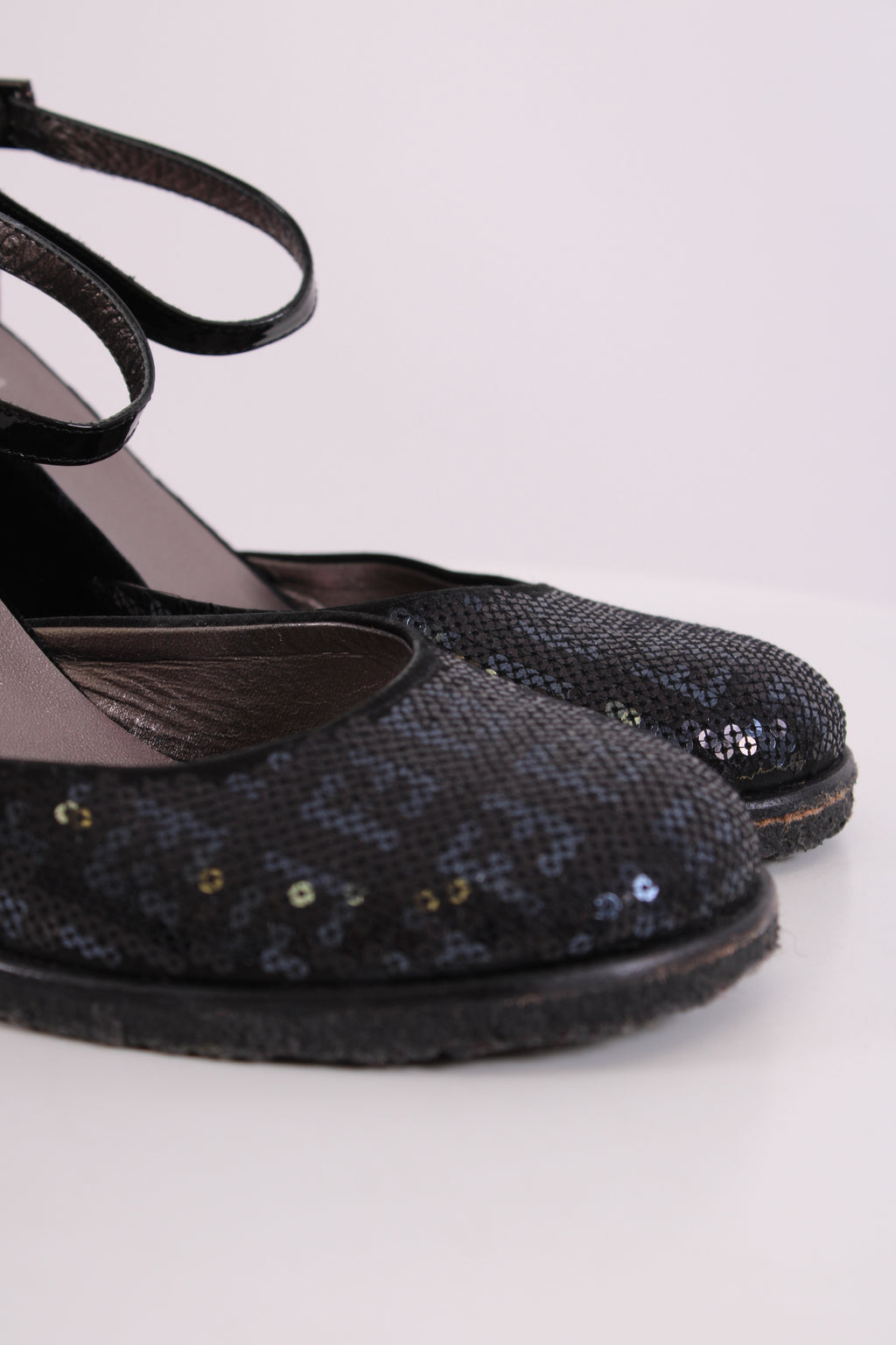 Fendi Sequin Velvet Logo Wedges Navy 36
