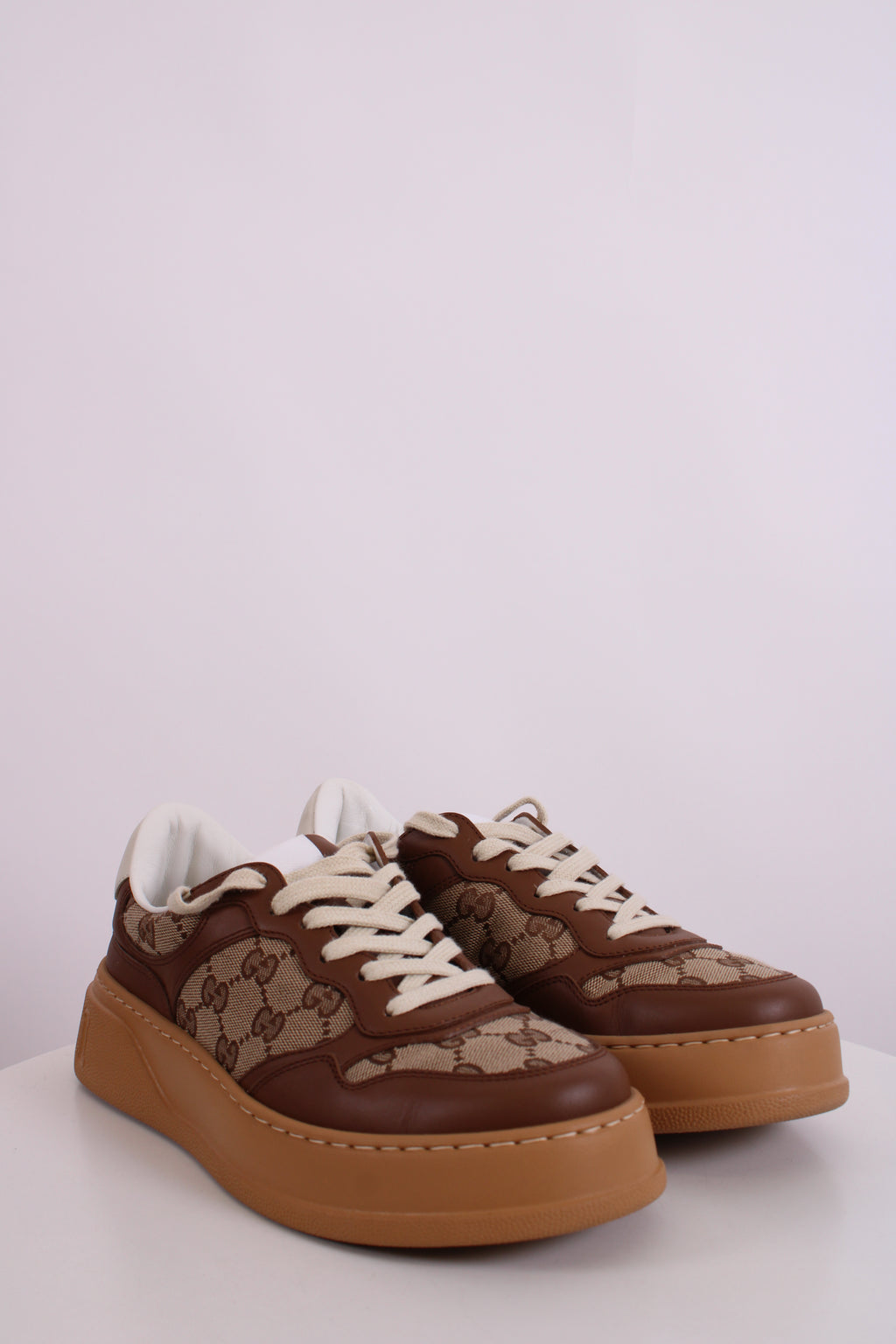 Gucci GG Canvas Low Top Trainers Beige/ Brown 38