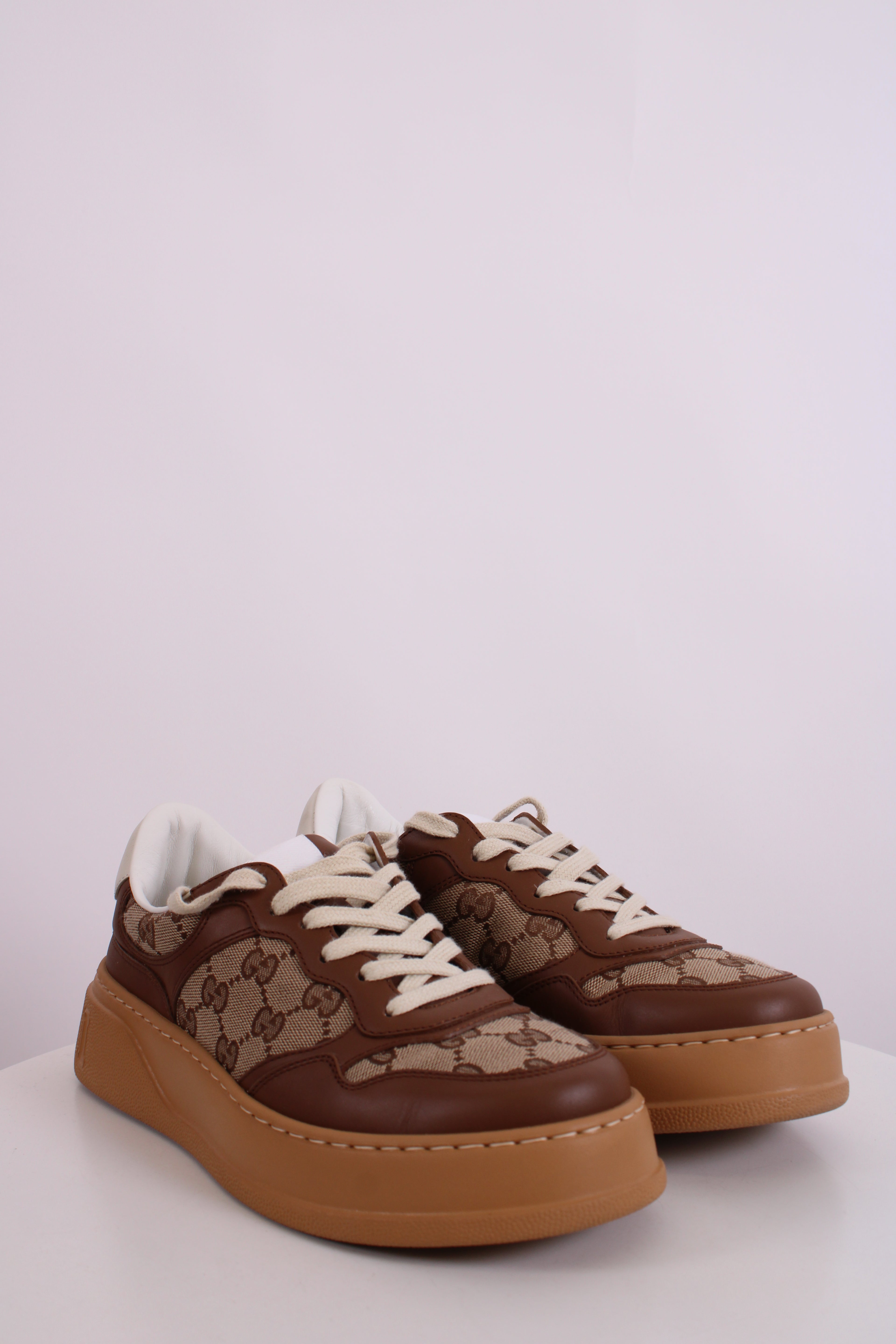 Gucci GG Canvas Low Top Trainers Beige/ Brown 38