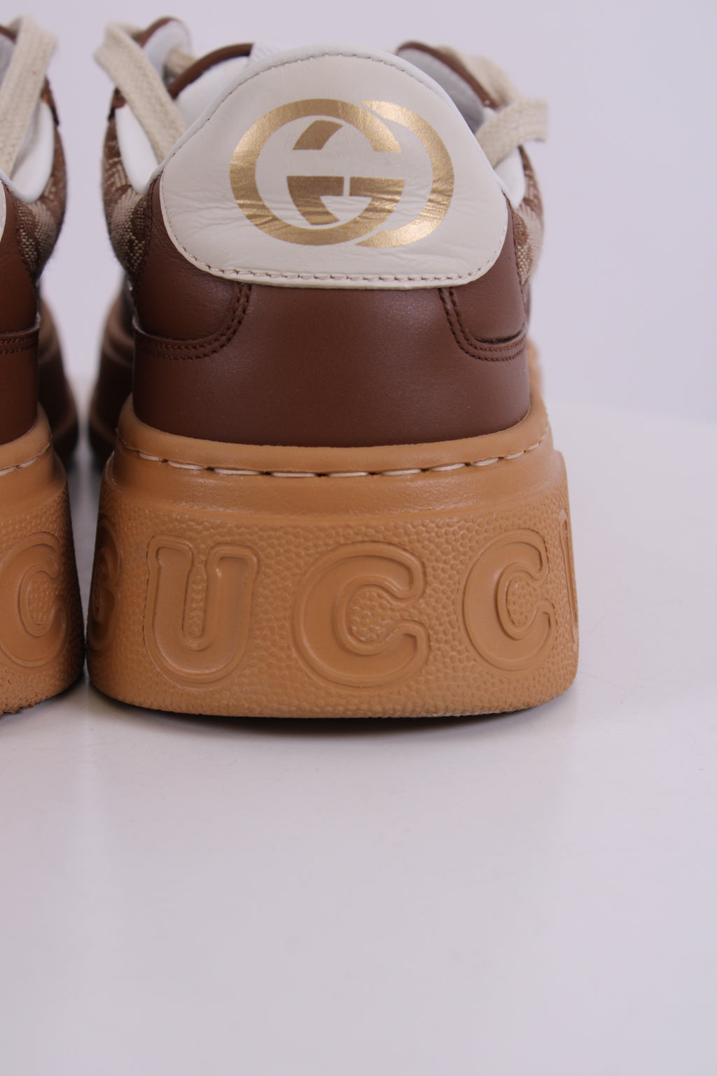 Gucci GG Canvas Low Top Trainers Beige/ Brown 38