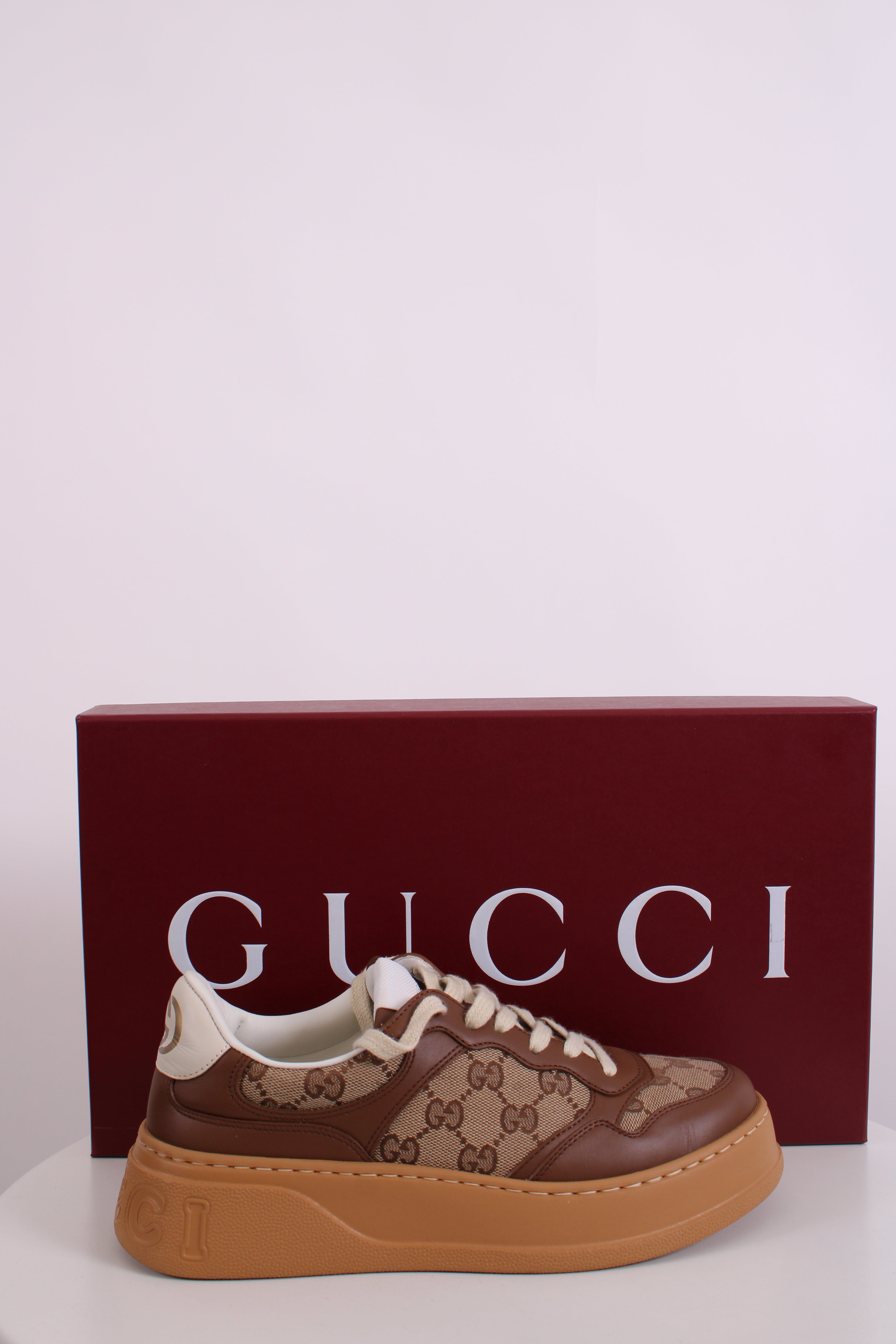 Gucci GG Canvas Low Top Trainers Beige/ Brown 38