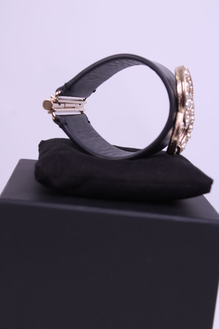 Chanel Leather and pearl bracelet Black one size