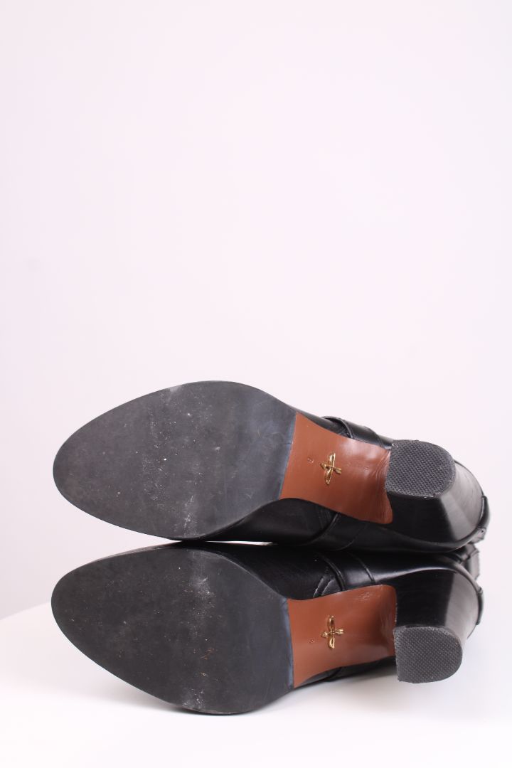 Pour la Victoire Leather buckle heeled boots Black 8