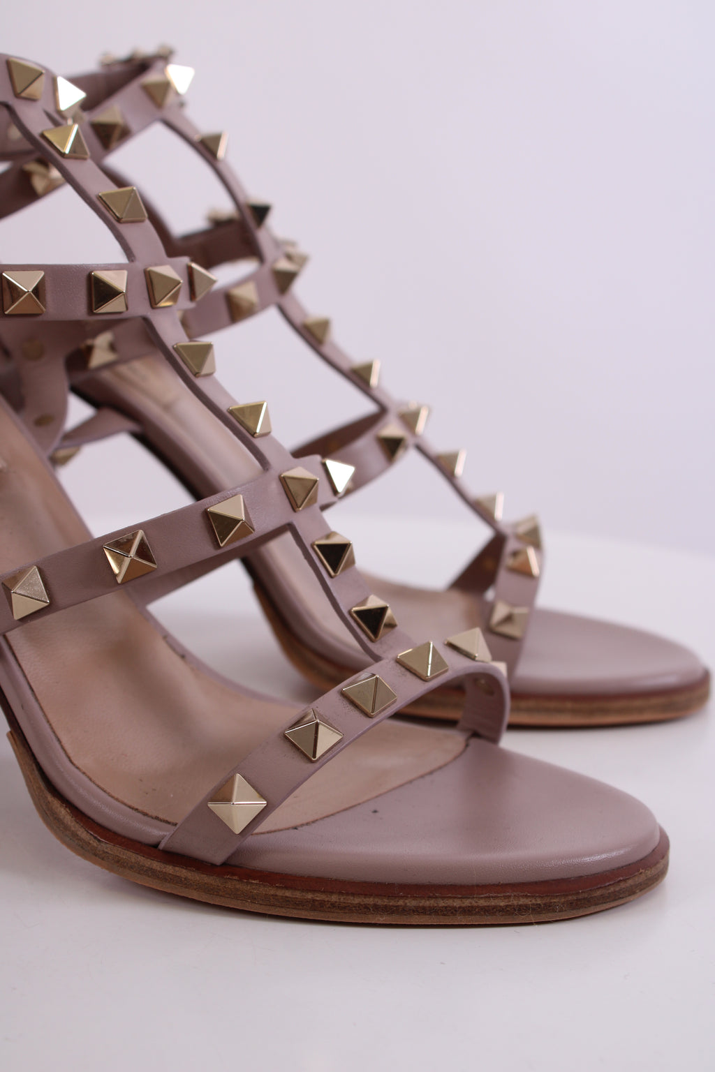 Valentino Rockstud Ankle Strap Heels Beige 38
