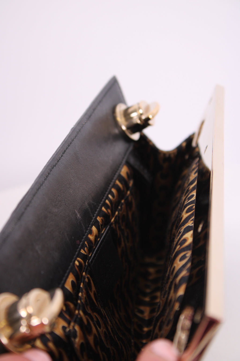 Gucci GG Snakeskin Britt Clutch Black